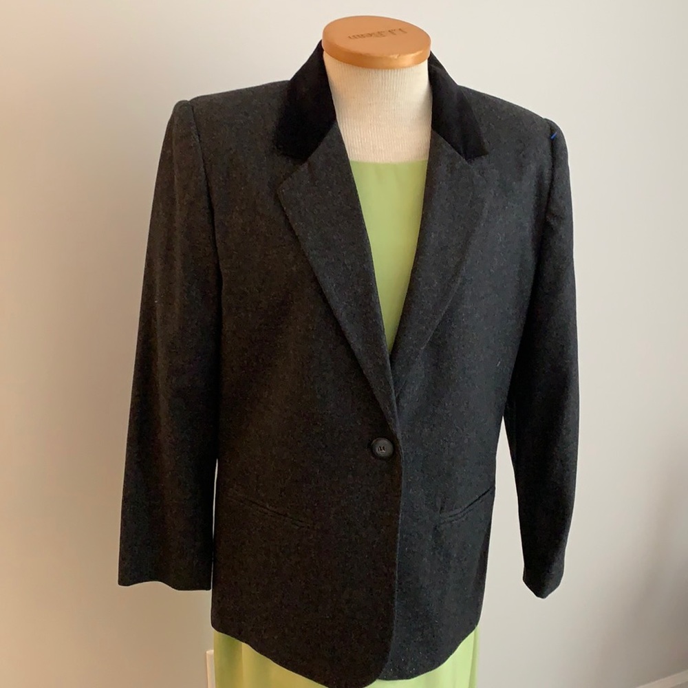 Sag Harbor wool blend blazer